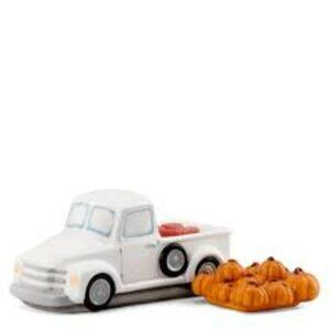 Scentsy White Truck with Pumpkin Lid Warmer - New in Box